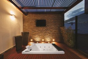 Read more about the article Care and Maintenance Tips To Have Sparkling Bathtub
